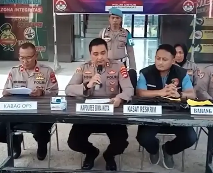 Kapolres Bima Kota, AKBP Didik Putra Kuncoro saat memimpin konferensi pers kasus hilangnya Kifen, Sabtu (3/1/2026).