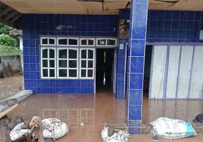 Kondisi rumah warga di wilayah Kabupaten Bima yang terdampak luapan banjir, Sabtu (3/1/2026) sore.