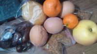 Paket kering MBG untuk tiga hari yang dibagikan secara rapelan oleh SPPG di Kecamatan Bolo Kabupaten Bima untuk siswa pada Senin, 23 Februari 2026 lalu.