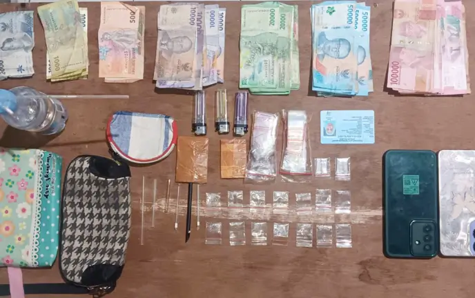 Barang bukti yang diamankan aparat kepolisian dari Pasutri di Kecamatan Sape Kabupaten Bima.