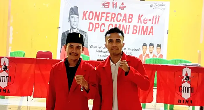 Sekretaris DPC GMNI Kabupaten Bima, Andi Supriyanto (kiri) bersama Ketua DPC GMNI Kabupaten Bima, Rifki Pratama. Foto Ist.