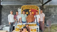 Terduga pelaku curat dan sejumlah barang bukti yang berhasil diamankan aparat kepolisian.