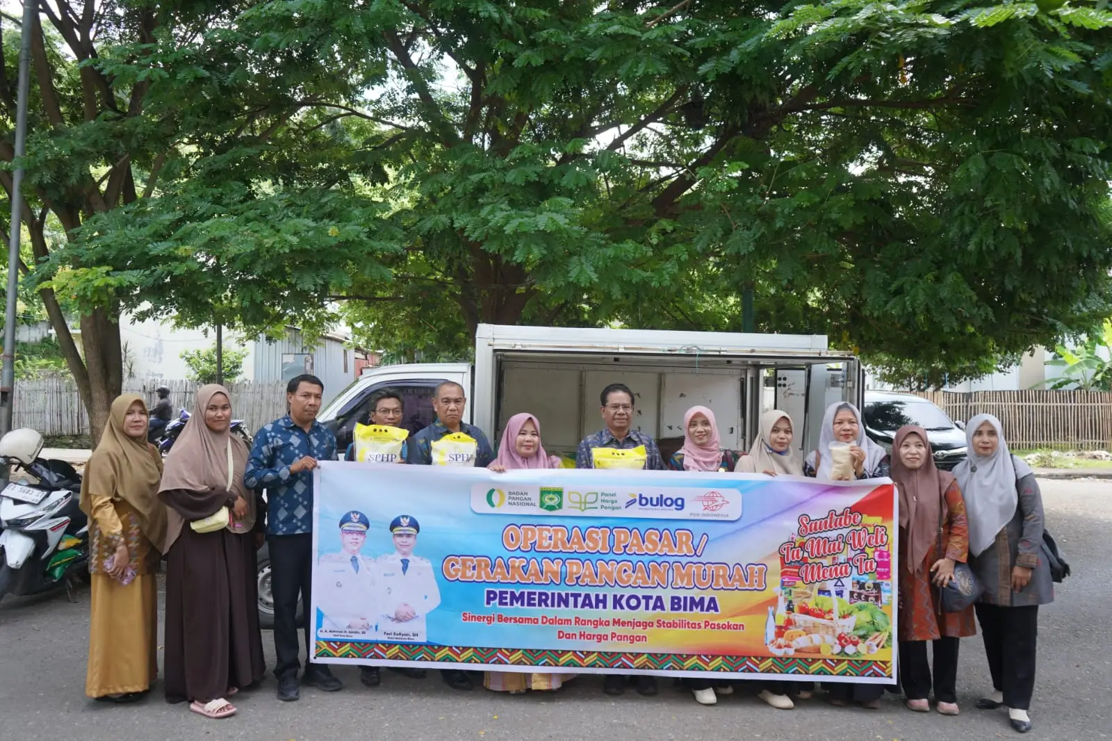 Suasana Operasi Pasar Murah di Kelurahan Ule, Kamis (5/2/2026).