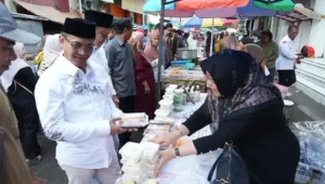 WakilWali Kota Bima mengunjungi aktivitas UMKM di Pasar Ramadhan 1447 Hijriah beberapa bulan lalu.