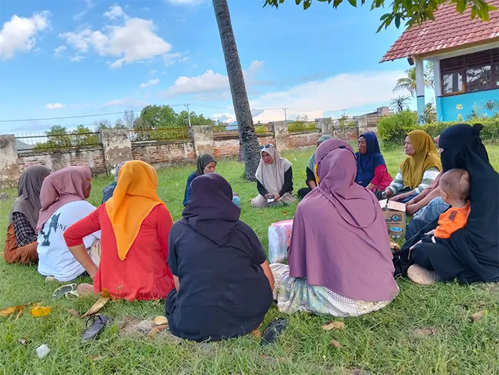 Kegiatan outdor Komunitas Sekolah di SDN Inpres Lewintana Kecamatan Soromandi Kabupaten Bima. Keberadaan komunitas berhasil membantu mendorong penguatan literasi dan numearsi siswa di sekolah setempat.
