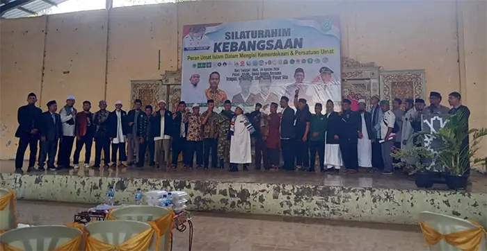 Foto bersama peserta Dialog Kebangsaan di Gedung Sinar AS Sila Kecamatan Bolo Kabupaten Bima, Minggu (30/8/2026).