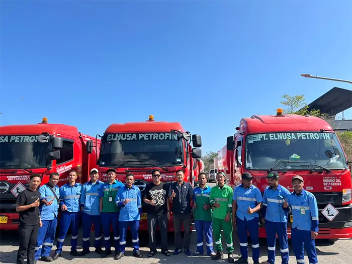 Tim PT Elnusa Petrofin dan armada mempercepat pemulihan operasional distribusi bahan bakar minyak (BBM) di wilayah Fuel Terminal (FT) Reo, Nusa Tenggara Timur, pasca gempa bumi tektonik mengguncang wilayah NTT.