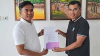 Dr Sudarsono menerima izin operasional Politeknik Lanur Bima dari Tinggi (LLDIKTI) Wilayah VIII.