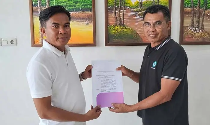 Dr Sudarsono menerima izin operasional Politeknik Lanur Bima dari Tinggi (LLDIKTI) Wilayah VIII.