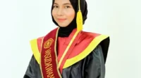 Maharani, wisudawati terbaik Angkatan XXII STKIP Taman Siswa Bima.
