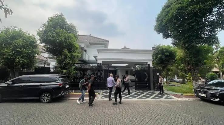 Penggeledahan rumah Ipda Yayat Sudrajat.