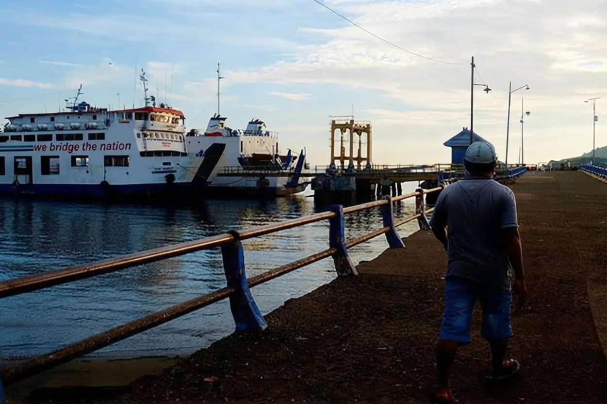 Pelabuhan Penyebrangan Sape Kabupaten Bima, Nusa Tenggara Barat.
