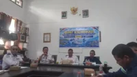 Suasana rakor membahas pembukaan lintasan penyeberangan antarwilayah Pelabuhan ASDP Sape, Kabupaten Bima, menuju Makassar, Sulawesi Selatan di Ruang Rapat Bima Bermartabat, Kantor Bappeda Kabupaten Bima, Rabu (30/9/2026).